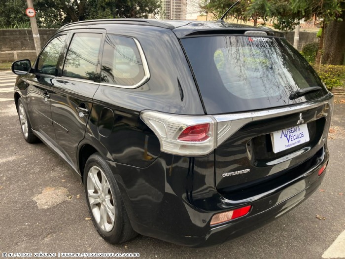 Mitsubishi OUTLANDER GT 3.0 AWD 2014/2015